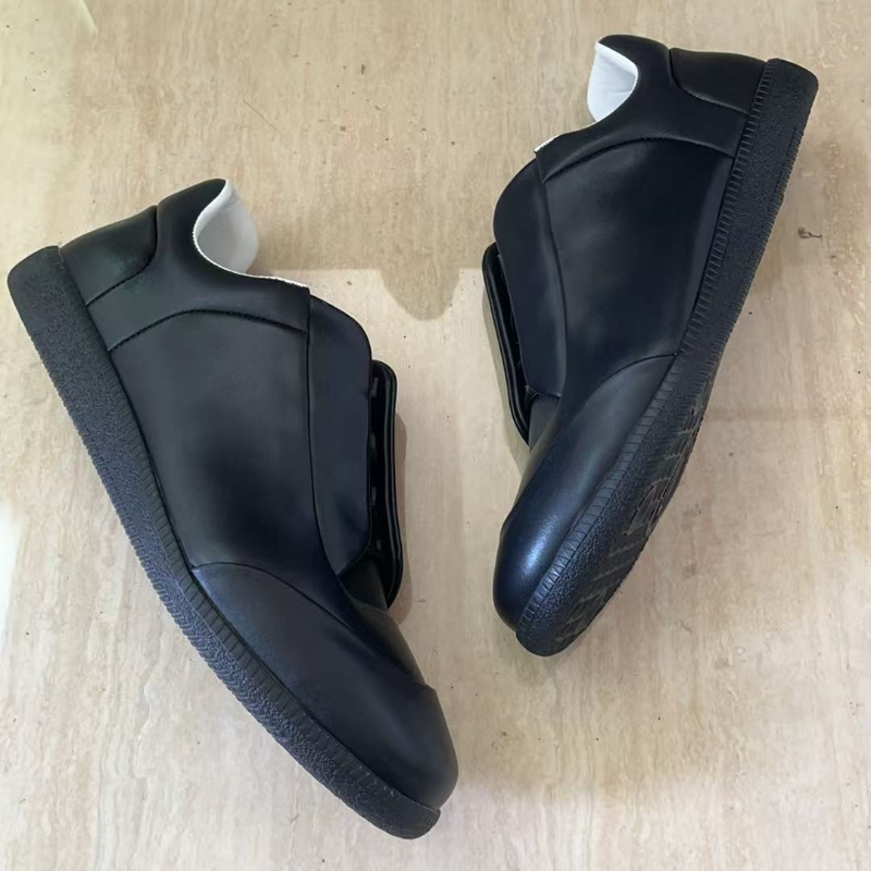 premium shoes for man high qua - огляд і ціна Table Tennis Men