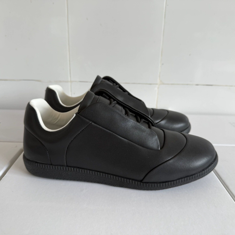 premium shoes for man high qua - огляд і ціна Table Tennis Men